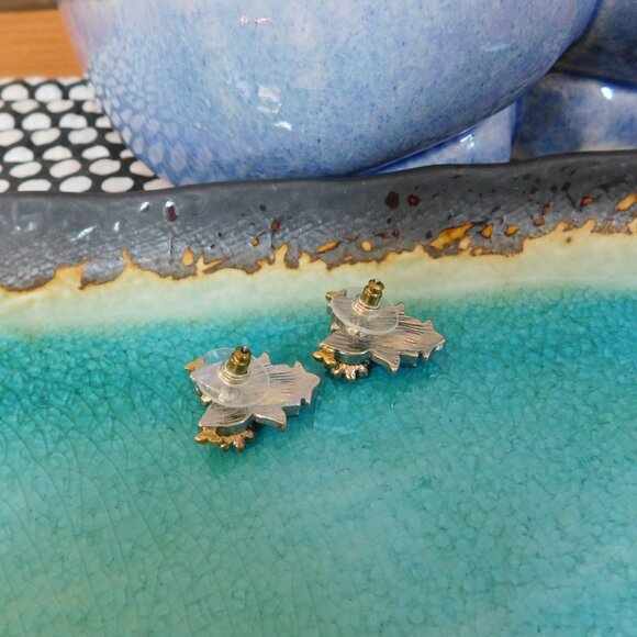 Betsey Johnson amethyst & emerald crystal, pearlescent gold tone owl earrings - Picture 5 of 5